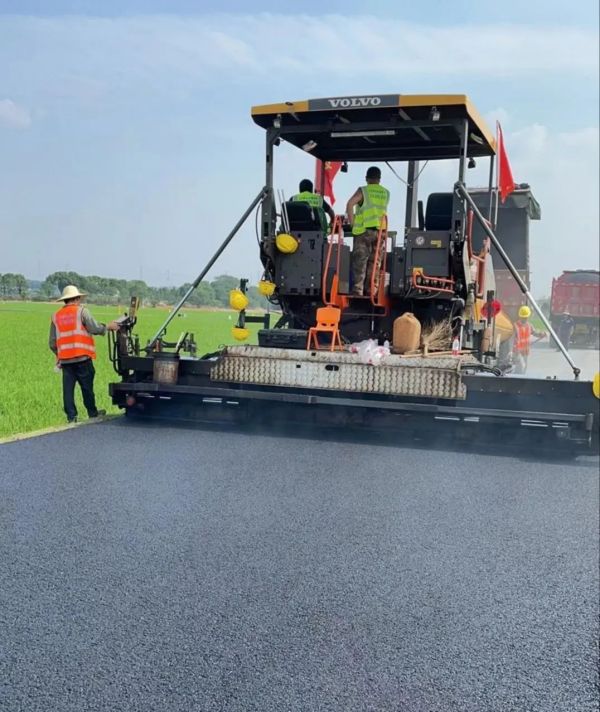 長沙太空金路橋材料有限公司,雙鋼輪壓路機,福格勒瀝青攤鋪機,AC系列,AF系列,SBS系列